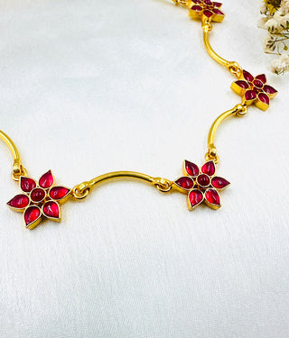 The Flowery Silver Necklace
