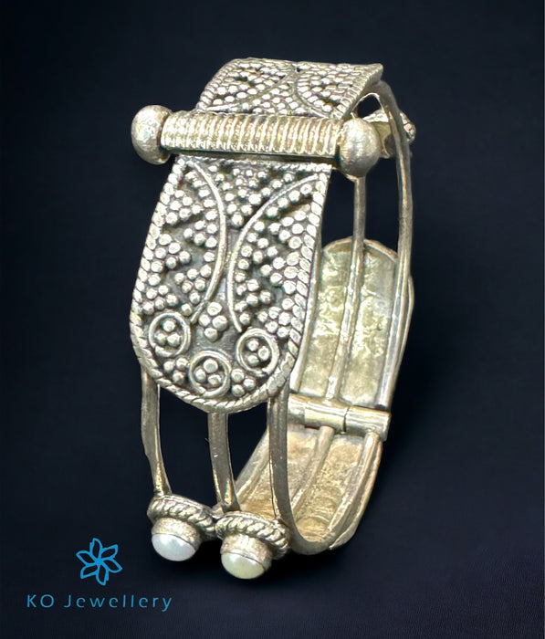 The Anandita Silver Pearl Kada Bracelet (3 Layer /Size 2.3)