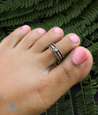 The Nimisha Silver Toe-Rings (Pearl)