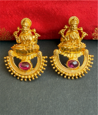 The Subhadra Silver Kemp Lakshmi Necklace & Earrings