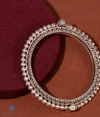 The Eshana Silver Openable Bracelet (Size 2.4)