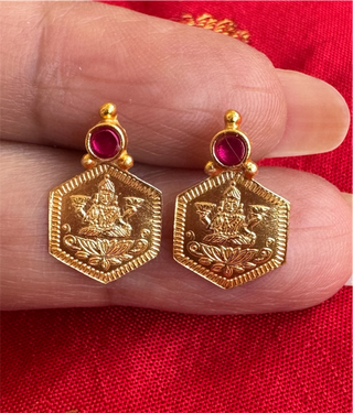 The Sadara Silver Kasu Lakshmi Earstuds (Red)