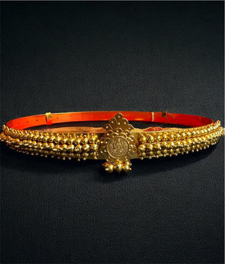 The Dhriti Traditional Silver Lakshmi Gejje Oddiyanam Waist belt