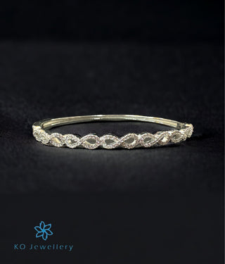 The Infinity Solitaire Silver Openable Bracelet