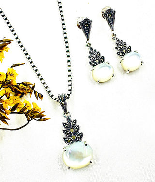 The Silver Marcasite Pendant Set (Mother of Pearl)