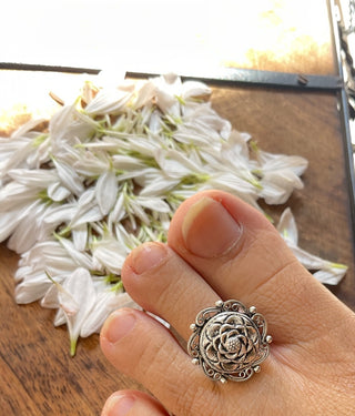 The Mandara Silver Floral Toe-Rings