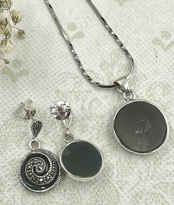 The Silver Marcasite Pendant Set (Black)