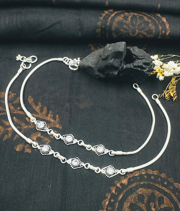 The Silver Gemstone Anklets (White)