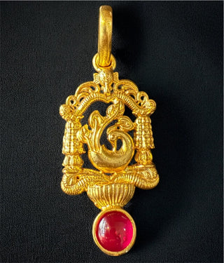 The Navaranga Silver Peacock Pendant & Earrings