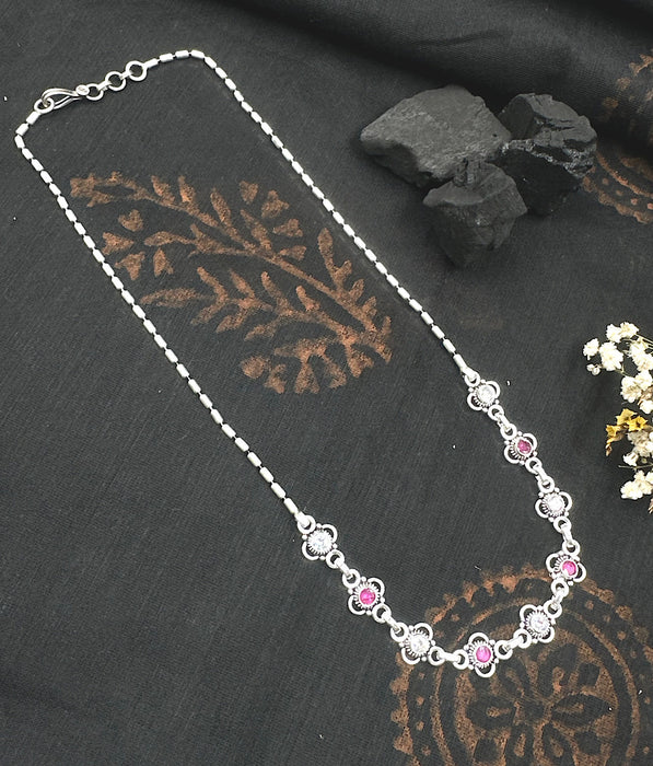 The Silver Gemstone Necklace (Red/white)
