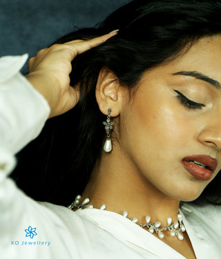 The Jisha Silver Marcasite Necklace & Earrings