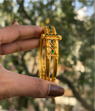 The Madhana Silver Coorgi 2 layer Bracelet-Single (Size 2.2/2.4/2.6/2.8) (Green)