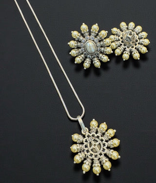 The Gajra Silver Pearl Pendant & Earrings (Oxidised)