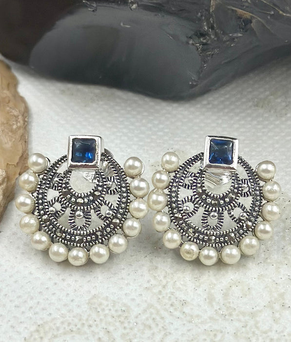 The Silver Pearl & Marcasite Earstuds (Blue)