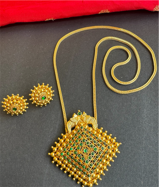 The Amitava Silver Square Pendant & Earrings - Green