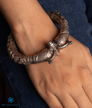 The Peacock Silver Antique Openable Bracelet (Size 2.6)