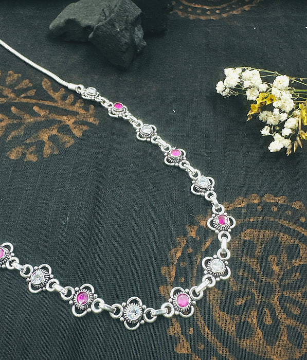 The Silver Gemstone Necklace (Red/white)