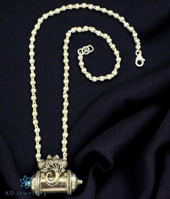 The Gaanvi Silver Peacock Necklace