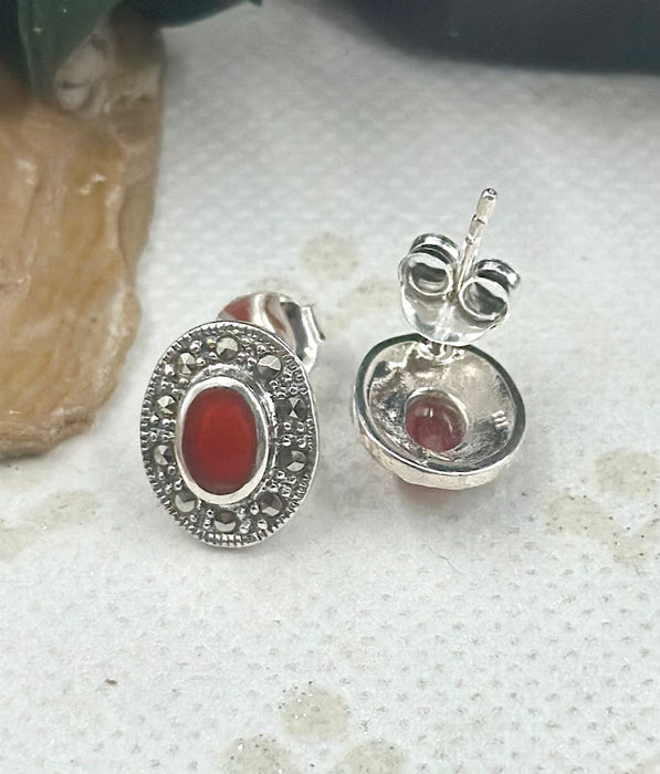 The Silver Marcasite Earstuds (Red)