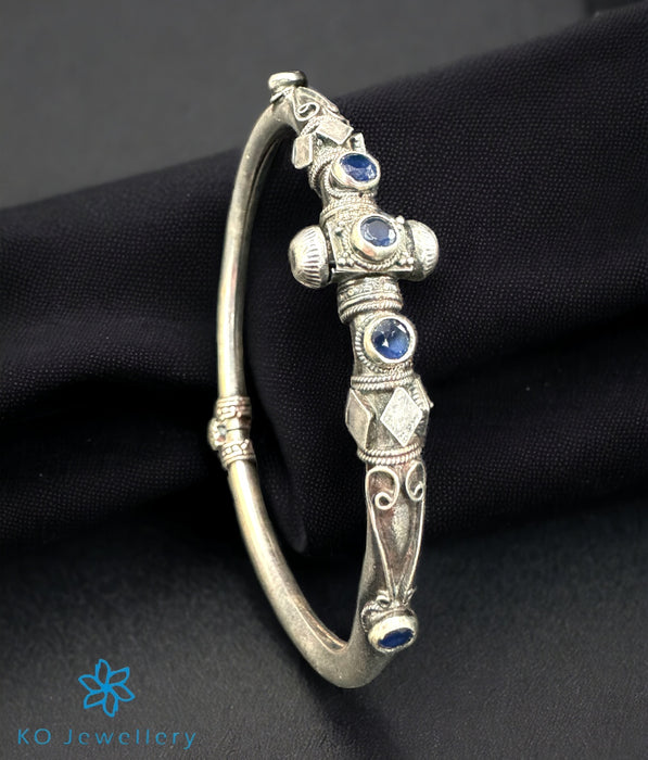 The Rema Silver Antique Openable Bracelet (Blue/Size 2.10)