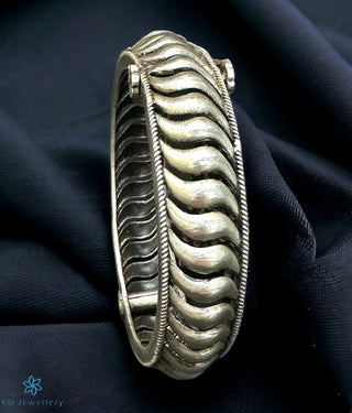 The Sahil Silver Antique Openable Bracelet (Size 2.4)