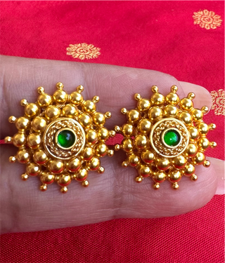 The Chakratiya Silver Earstuds (Green)