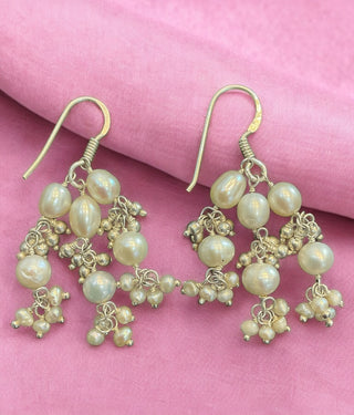The Suhana Silver Pearl Necklace & Earrings