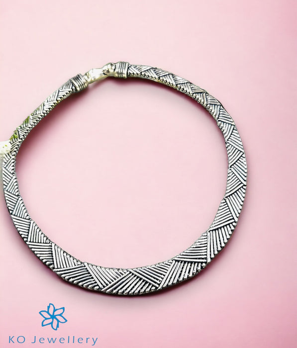 The Silver Tribal Antique Necklace