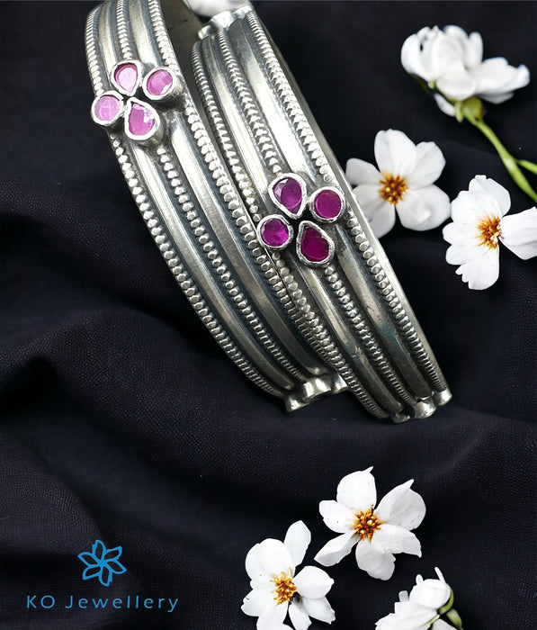The Kishori Silver Bangle (Size 2.4)