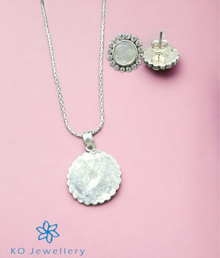 The Mansi Silver gemstone pendant Set