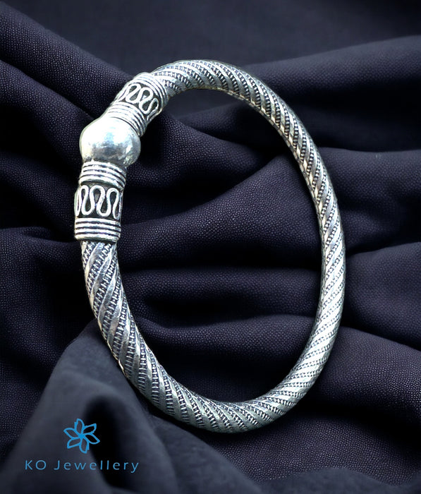 The Navjot Silver Kada Bracelet (Size 2.2)