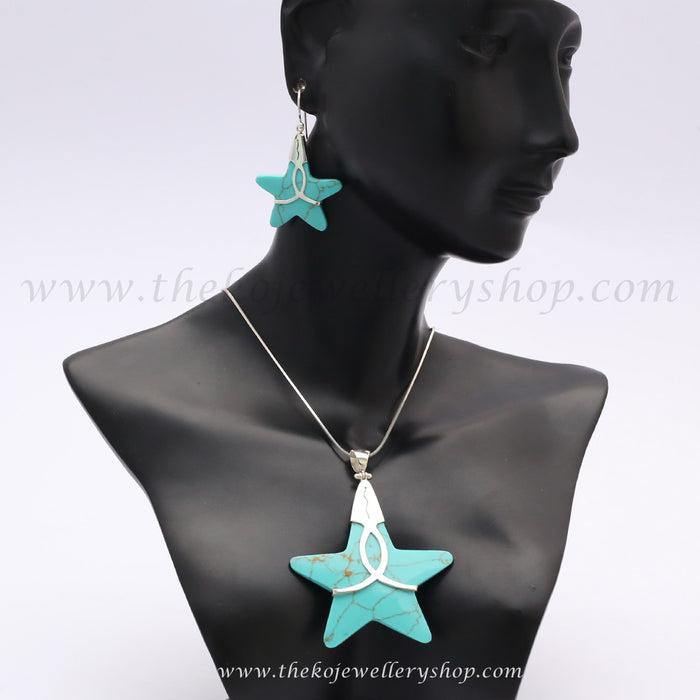 Star shaped elegant jewellery for work