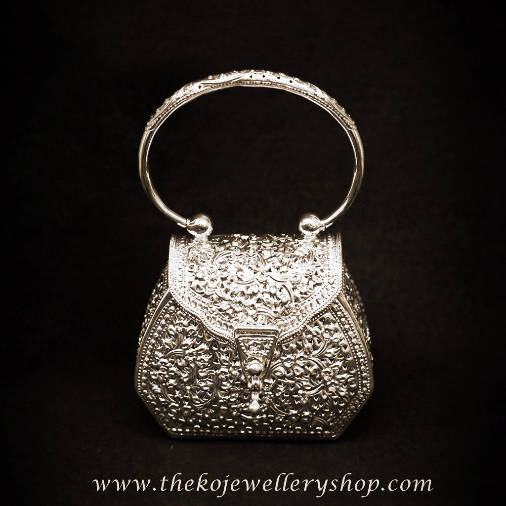 Buy quality 925 pure silver ladies purse with handle in fine nakashii  pO-164-02 in New Delhi