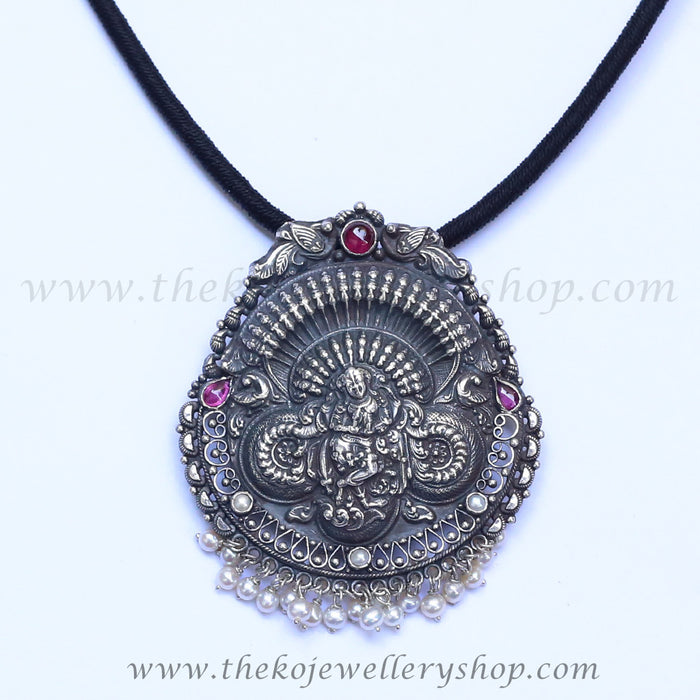 Antique silver pendant for women
