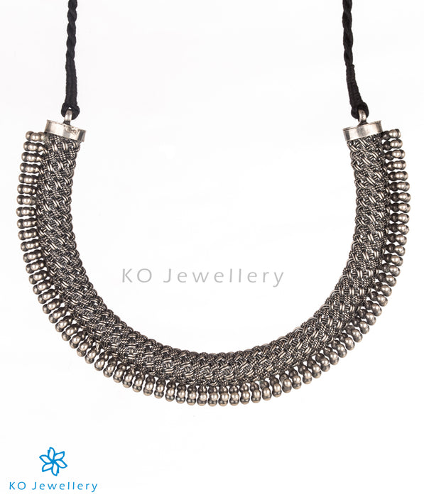 The Pradyumna Silver Necklace