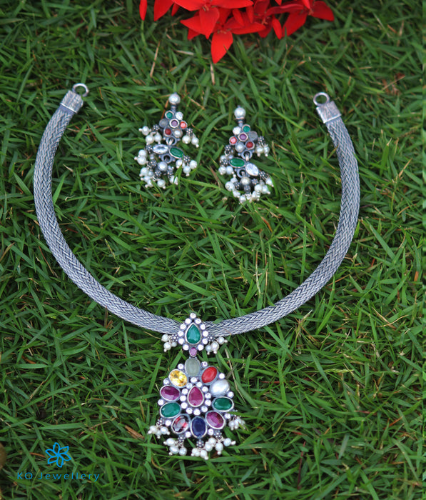 The Aarna Silver Navratna Pendant (Pearl/Oxidised)