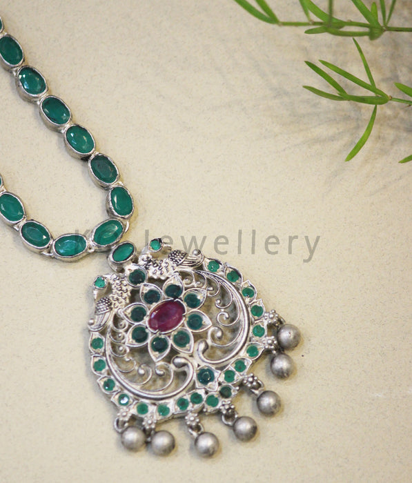 The Sachi Silver Peacock Kemp Necklace(Oxidised/Green)