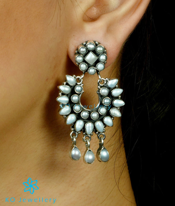 The Pranav Silver Gemstone Earrings(Pearl)