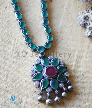 The Abhijita Silver green Necklace (Oxidised)