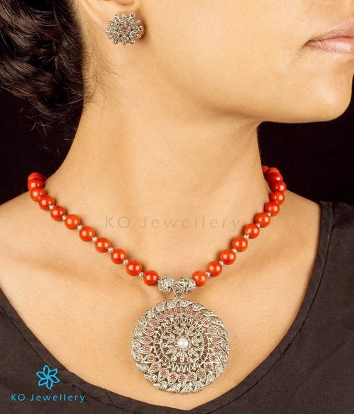 Bold necklace Indian regional jewellery designs online