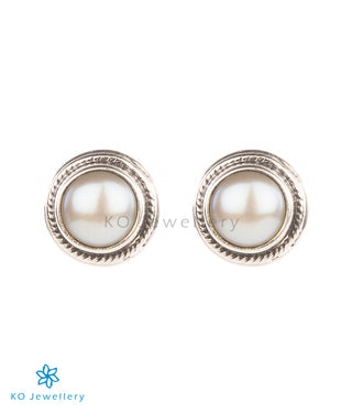 The Prisha Silver Earrings(Pearl)