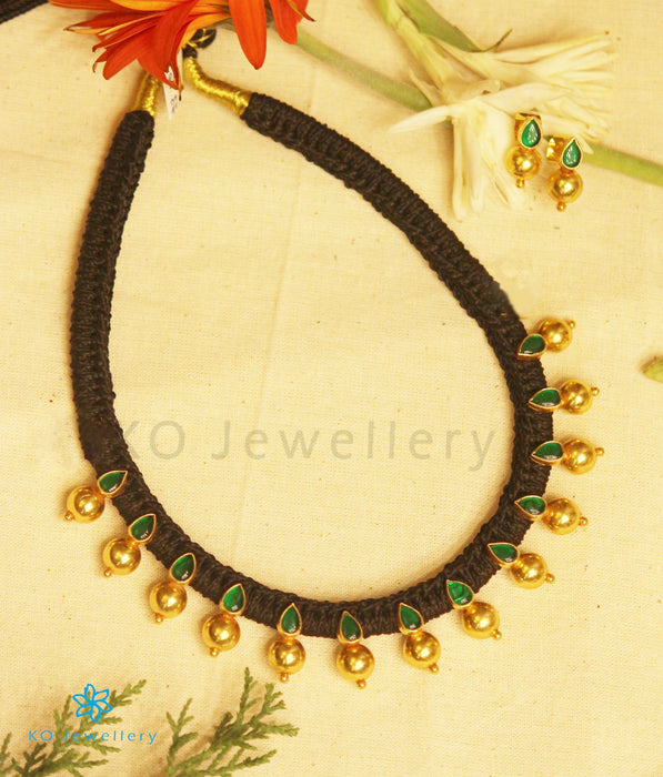The Pahal Silver Choker Necklace& Earrings (Green)