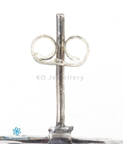 The Kamakshi Silver Pendant(Oxidised)