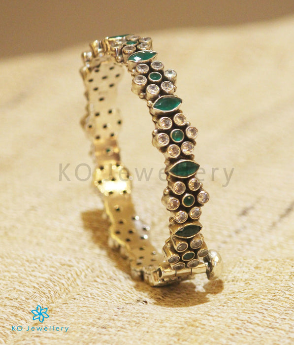 The Yuvan Silver Gemstone Bracelet(Green/White)