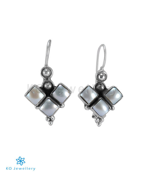 The Yaman Silver  Gemstone Earrings (Pearl)