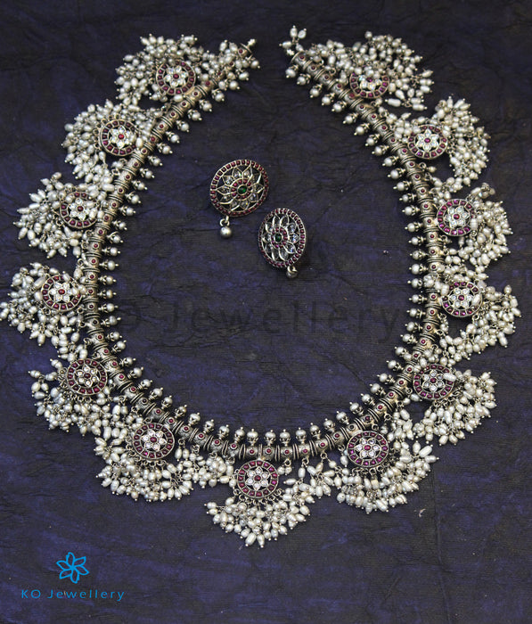 The Vrta Silver Guttapusalu Necklace (Oxidised/Red&White)
