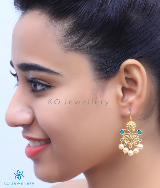Dainty, gold-dipped kundan earrings for office wear