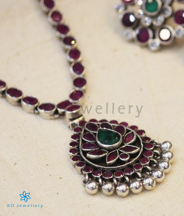 The Vanya Silver Necklace (Oxidised/Red/Green)