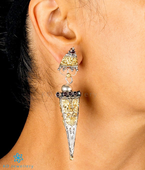 The Akhyana Silver Earrings (Two-Tone)