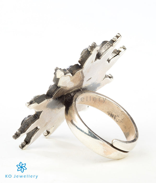 The Makaranda Silver Finger Ring